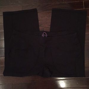 Athleta Pants - Athleta crop pants with pockets Athleta Pants - Athleta crop pants with pockets